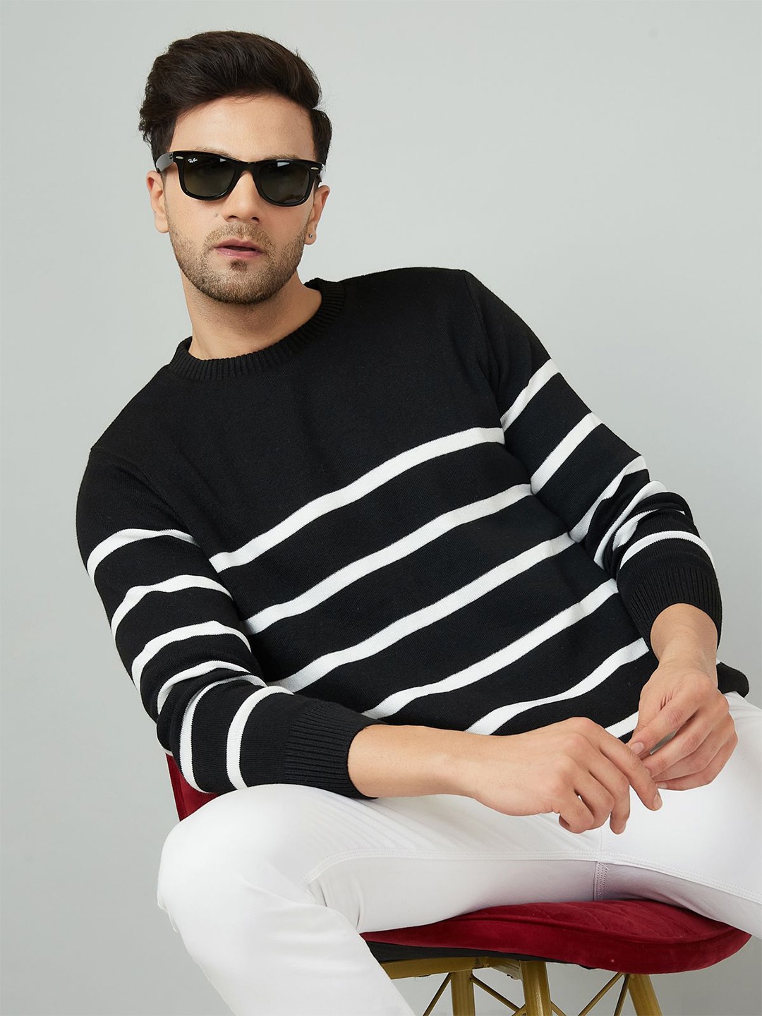 

Kveto style redefined Men Striped Pullover, Black