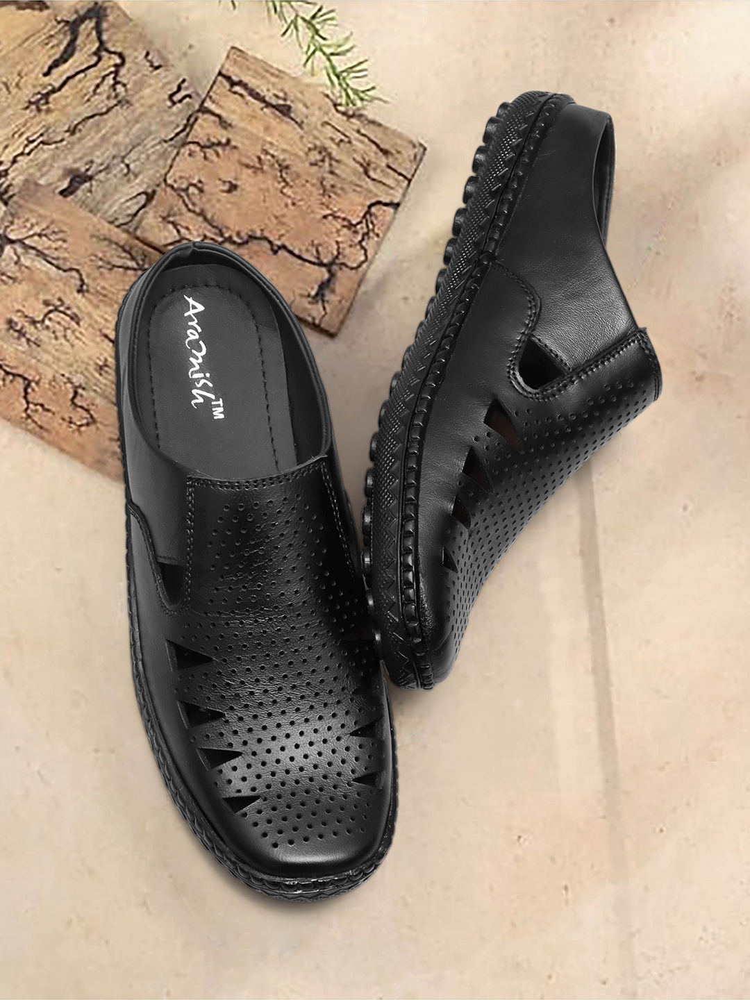 

ARAMISH Men Ethnic Leather Shoe-Style Sandals, Black