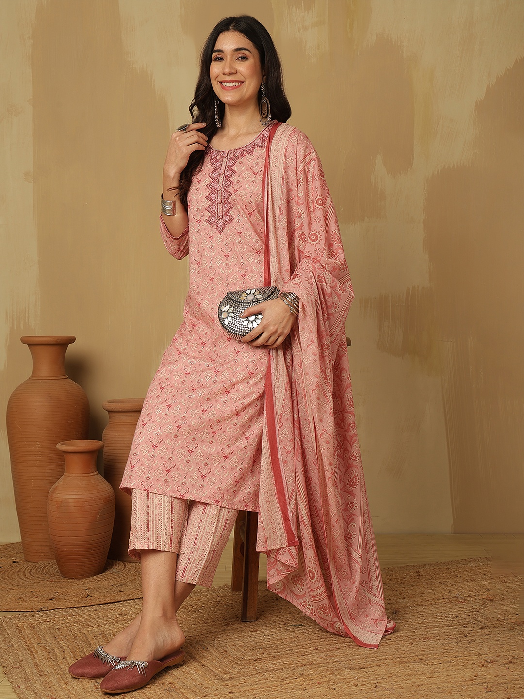 

Sangria Printed Straight Kurta With Trousers & Dupatta, Pink