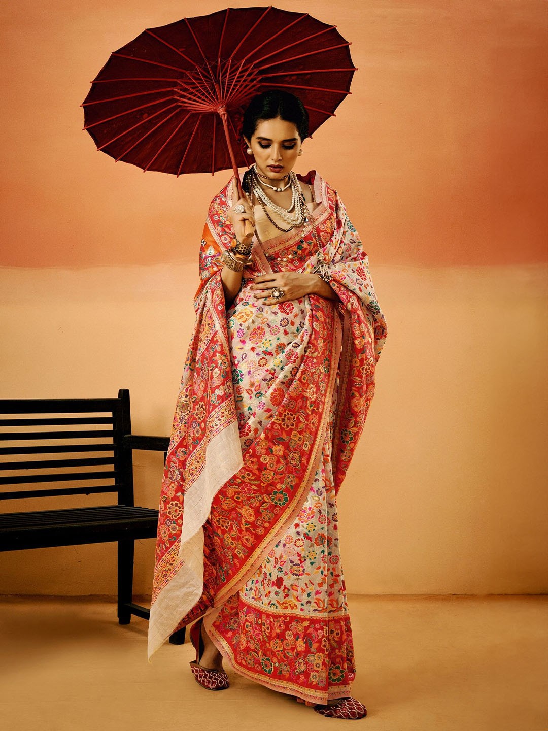 

MAHALASA Floral Printed Zari Pure Silk Saree, Off white