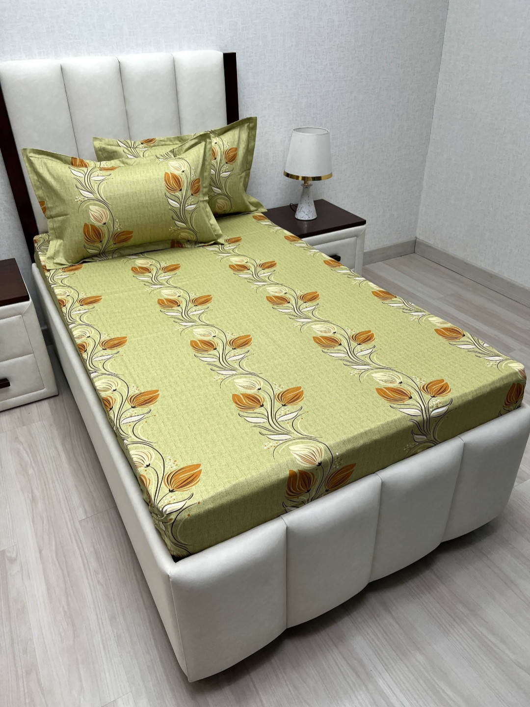 

Pure Decor Lounge Fur Green Printed 230TC Pure Cotton Single Bedsheet Set 1.7 m x 2.36 m