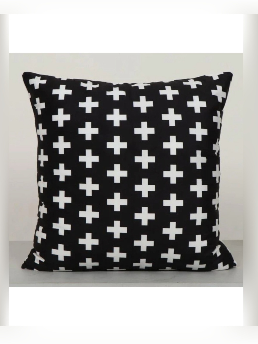 

Aura Black And White Geometric Printed Square Cushion Covers