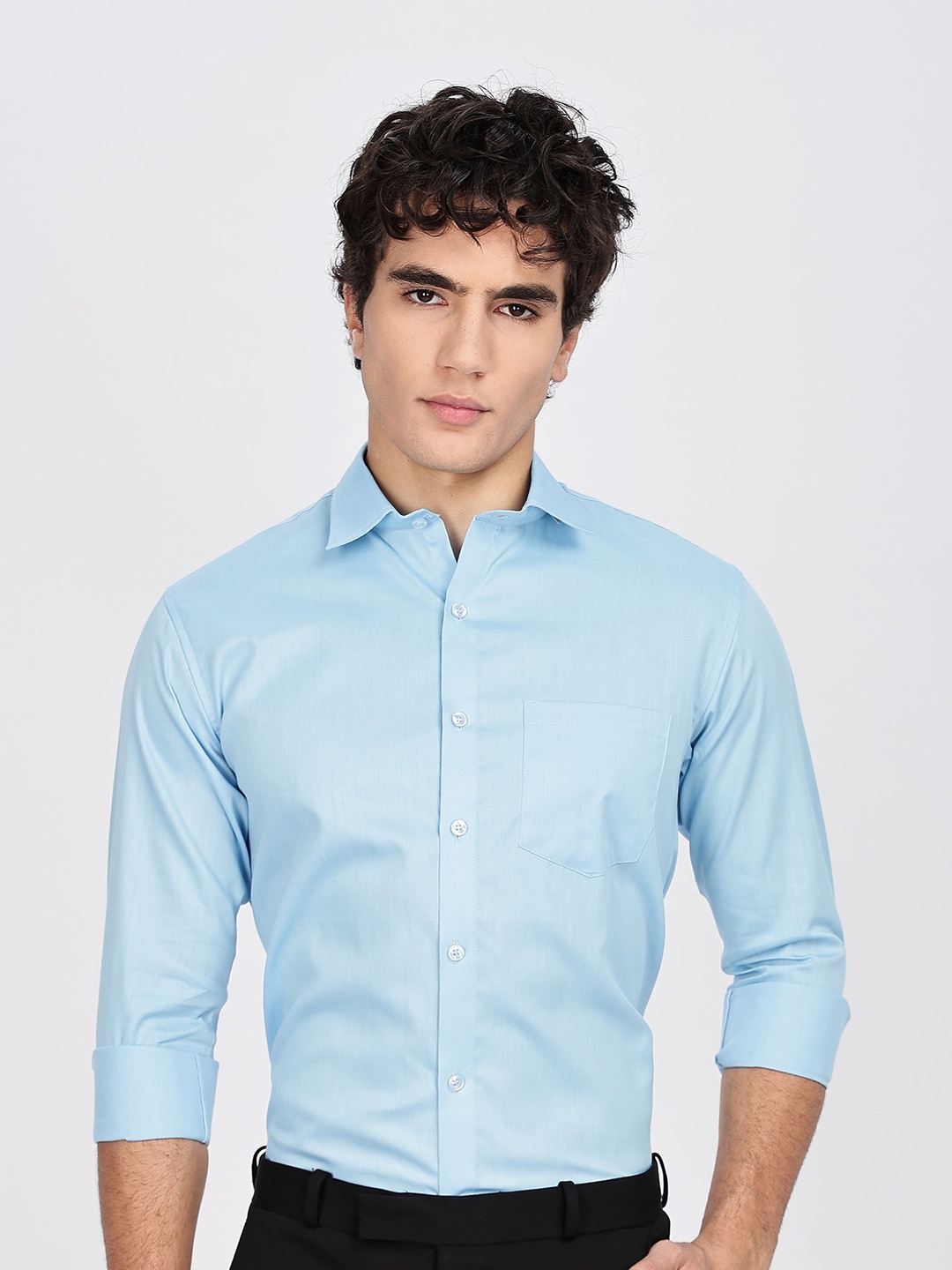 

BRUTTLYN Men Classic Slim Fit Spread Collar Solid Cotton Casual Shirt, Blue
