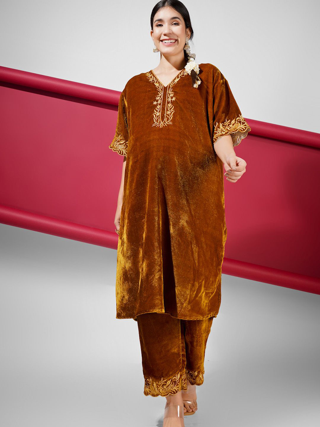 

angloindu Floral Embroidered V-Neck Velvet Kaftan Maternity Kurta With Trouser, Mustard