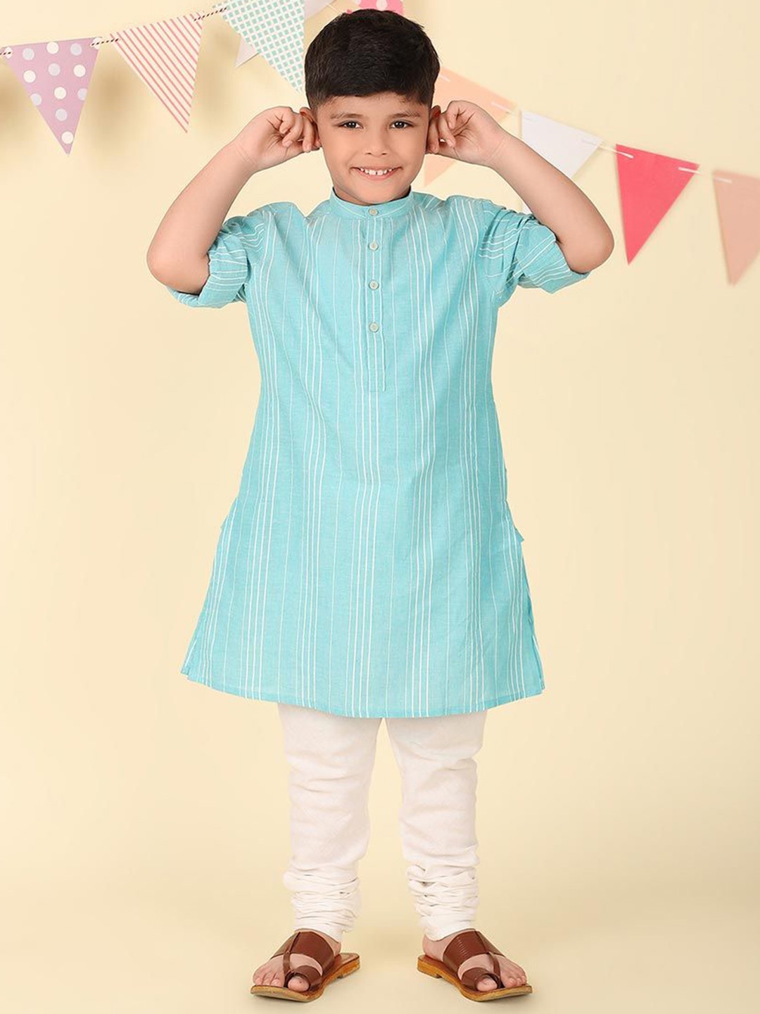 

Fabindia Boys Striped Flared Sleeves Kurta, Blue