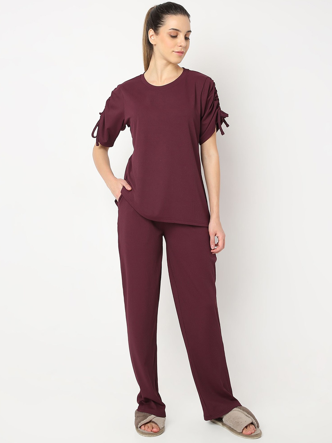 

Smarty Pants Women Night suit, Burgundy