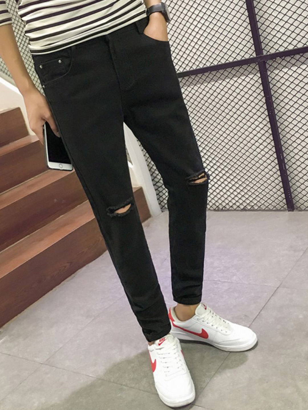 

HERE&NOW Men Slim Fit Slash Knee Jeans, Black