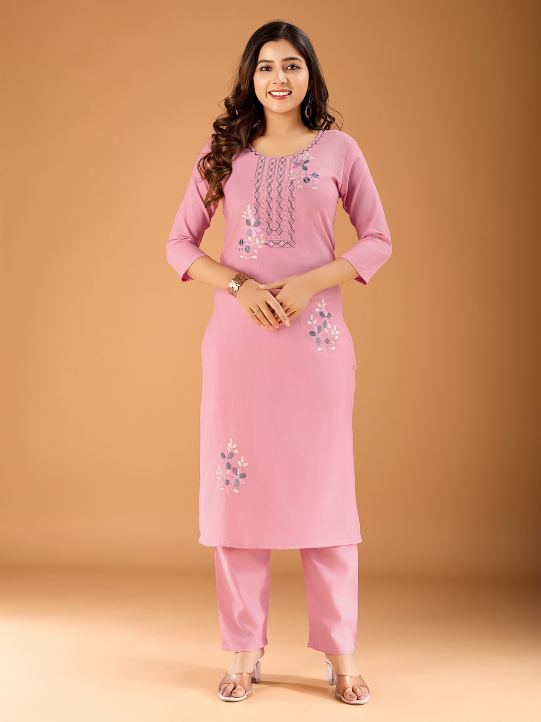 

Lerkiza Women Floral Embroidered Regular Thread Work Kurta with Trousers, Pink