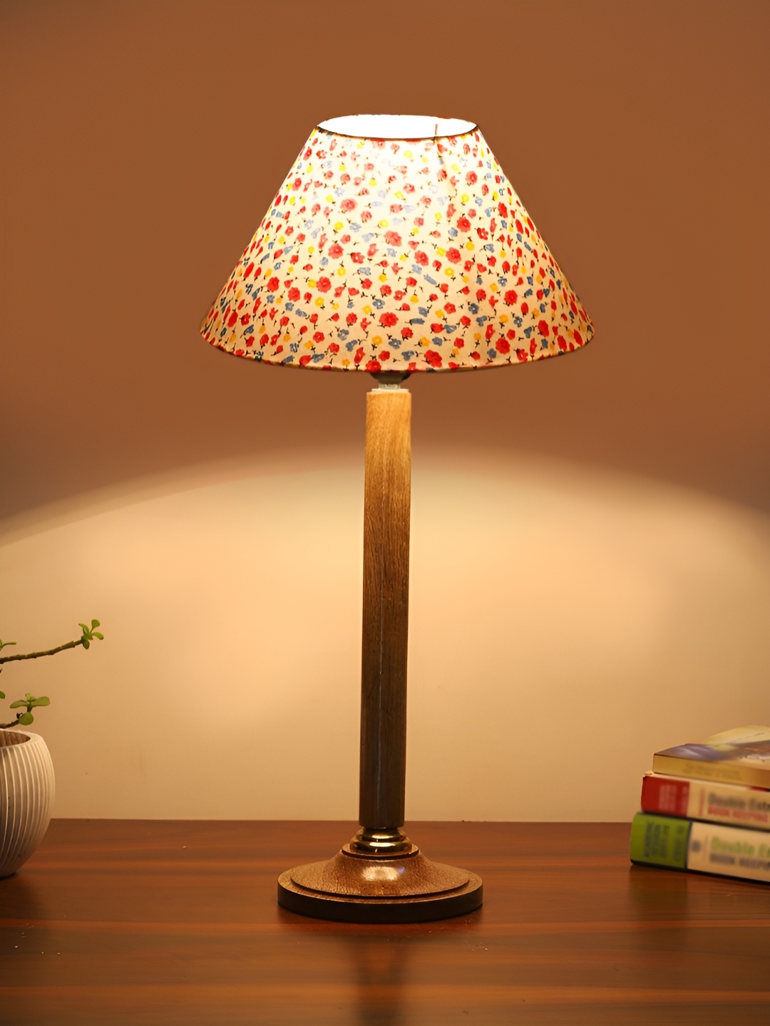 

Devansh White & Pink Wooden Frustum Shaped Table Lamp