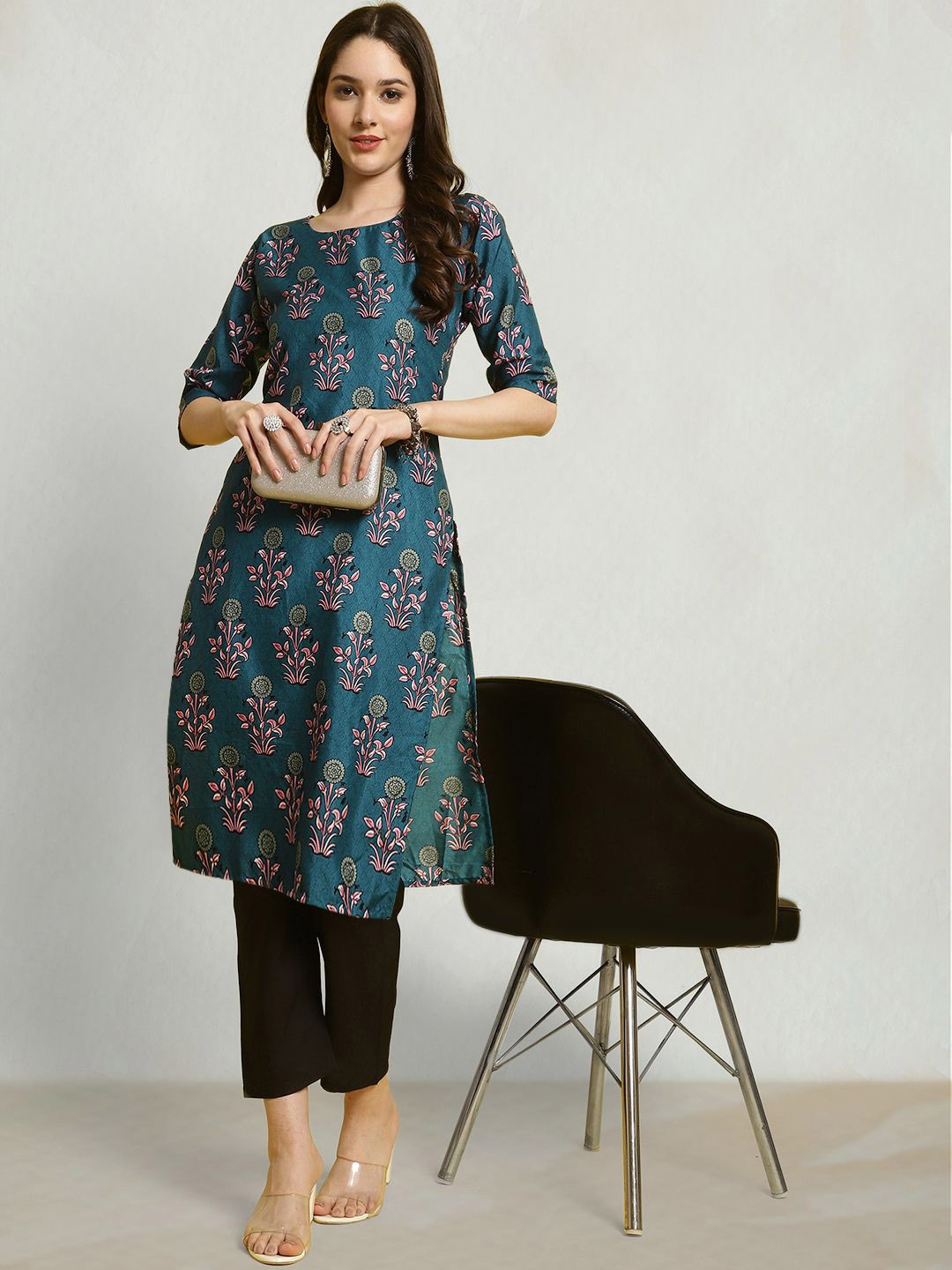 

Moda Rapido Ethnic Motifs Printed Round Neck Straight Kurta, Blue
