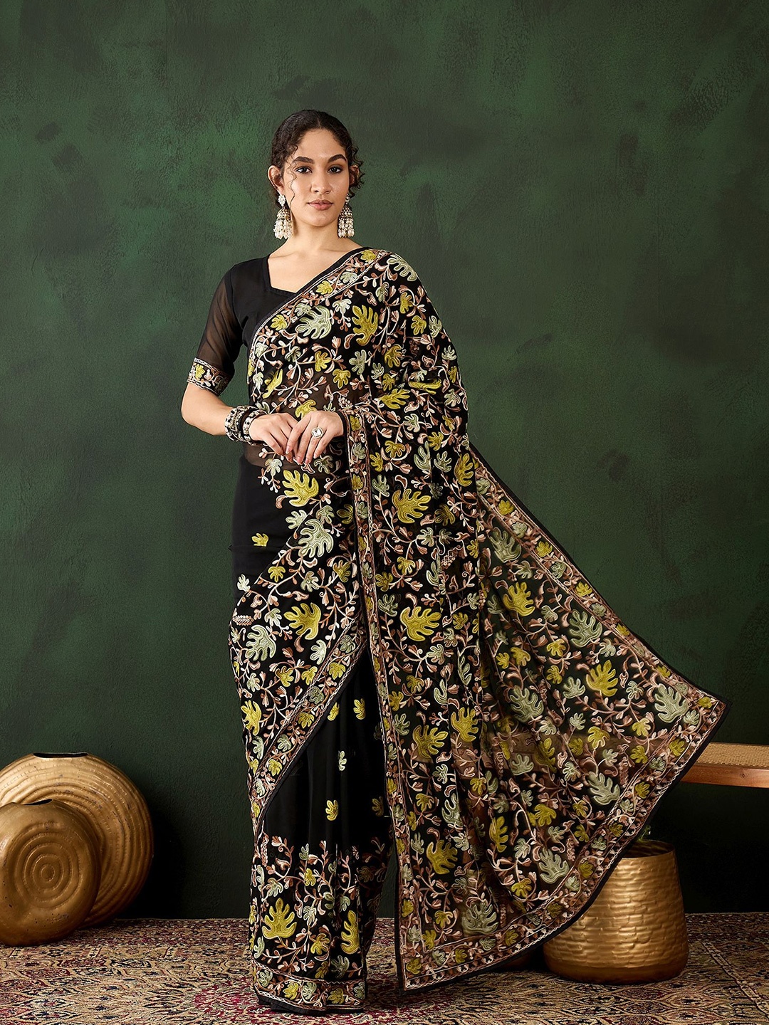 

DEVATITHI Ethnic Motifs Embroidered Poly Georgette Saree, Black