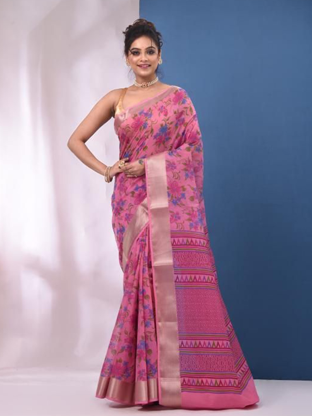 

VIBHAVARI Floral Zari Saree, Pink