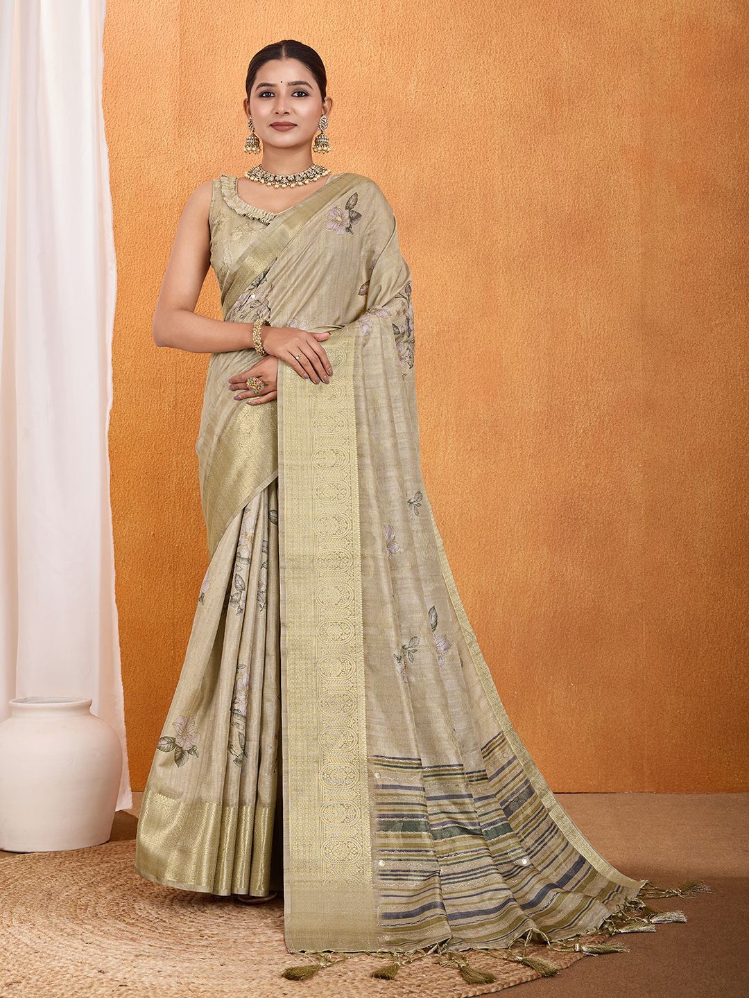 

Mitera Floral Zari Silk Blend Saree, Khaki