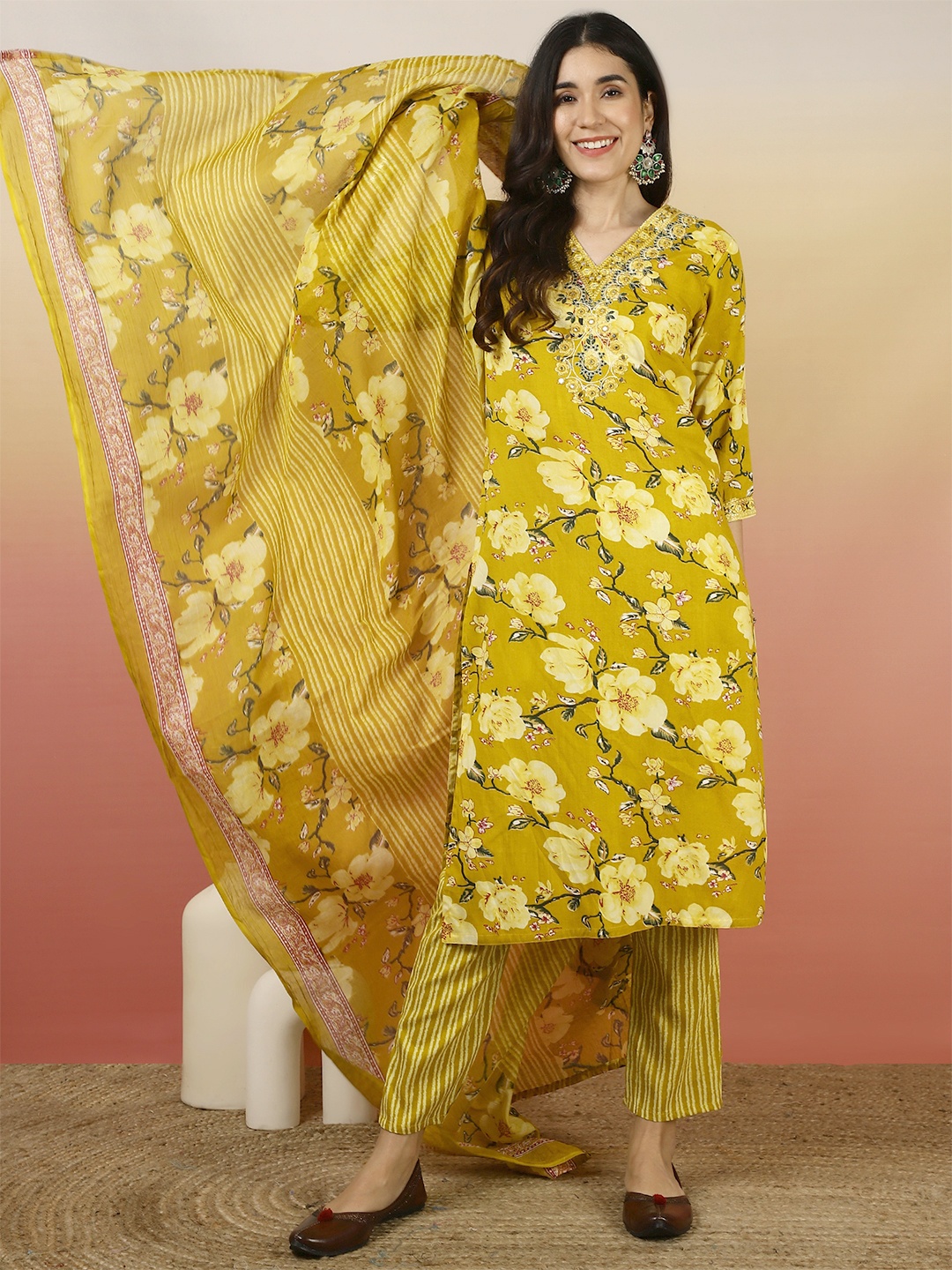 

Sangria Printed Straight Kurta With Trousers & Dupatta, Yellow