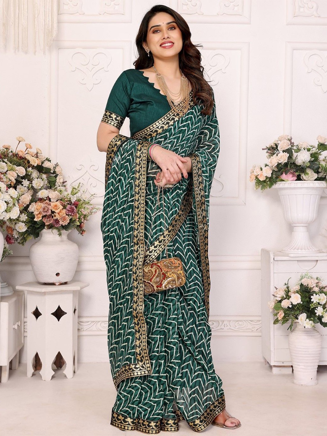 

KALINI Floral Poly Georgette Saree, Green