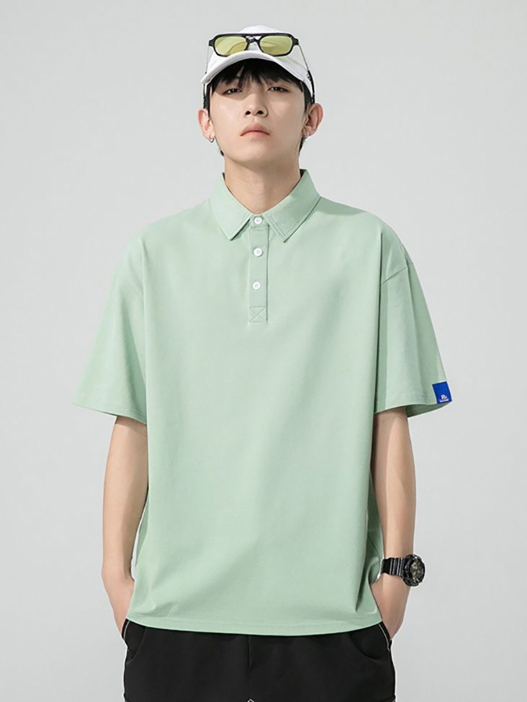 

StyleCast x Revolte Men Polo Collar Raw Edge T-shirt, Green