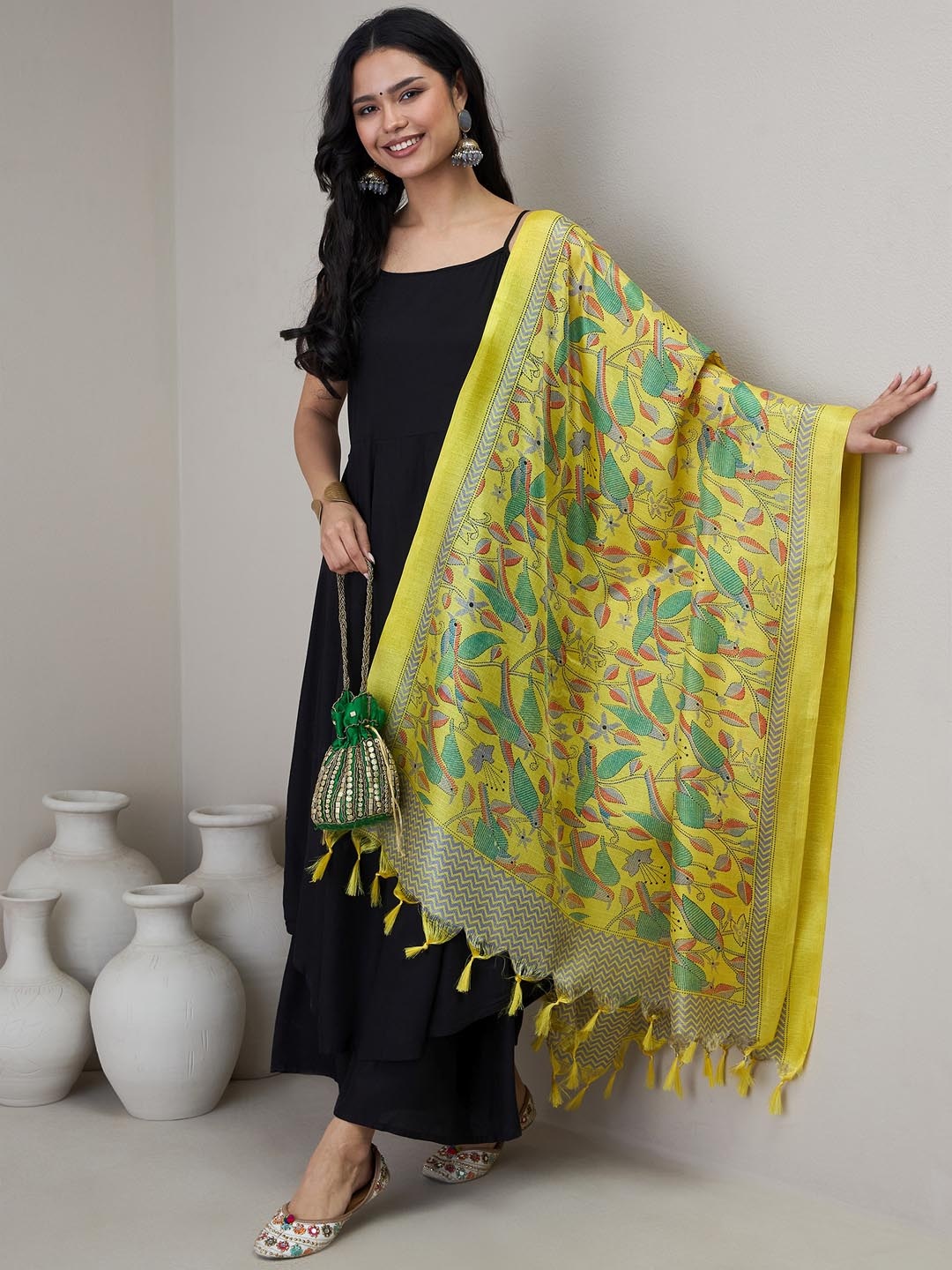 

InWeave Women Kurta With Dupatta, Black