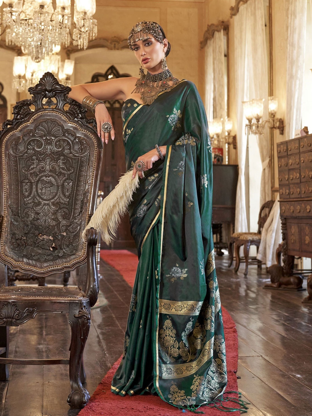 

PEENGAX Woven Design Zari Satin Banarasi Saree, Green