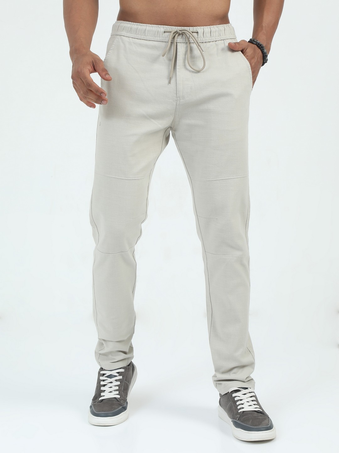 

NEVER NEUD Men Cotton Mid-Rise Relaxed Trousers, Cream