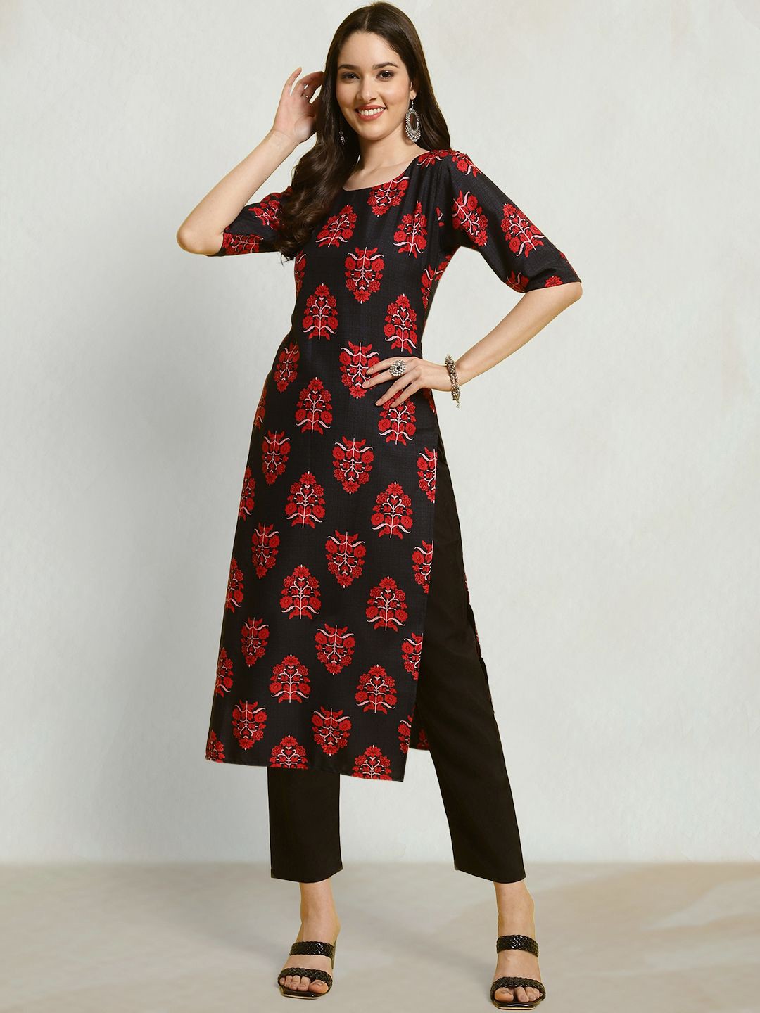 

Moda Rapido Floral Printed Round Neck Straight Kurta, Black