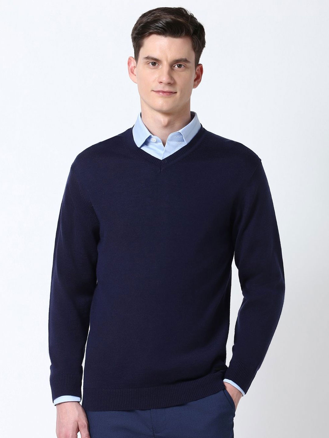 

Peter England Elite Men V-Neck Long Sleeves Pullover Sweater, Navy blue