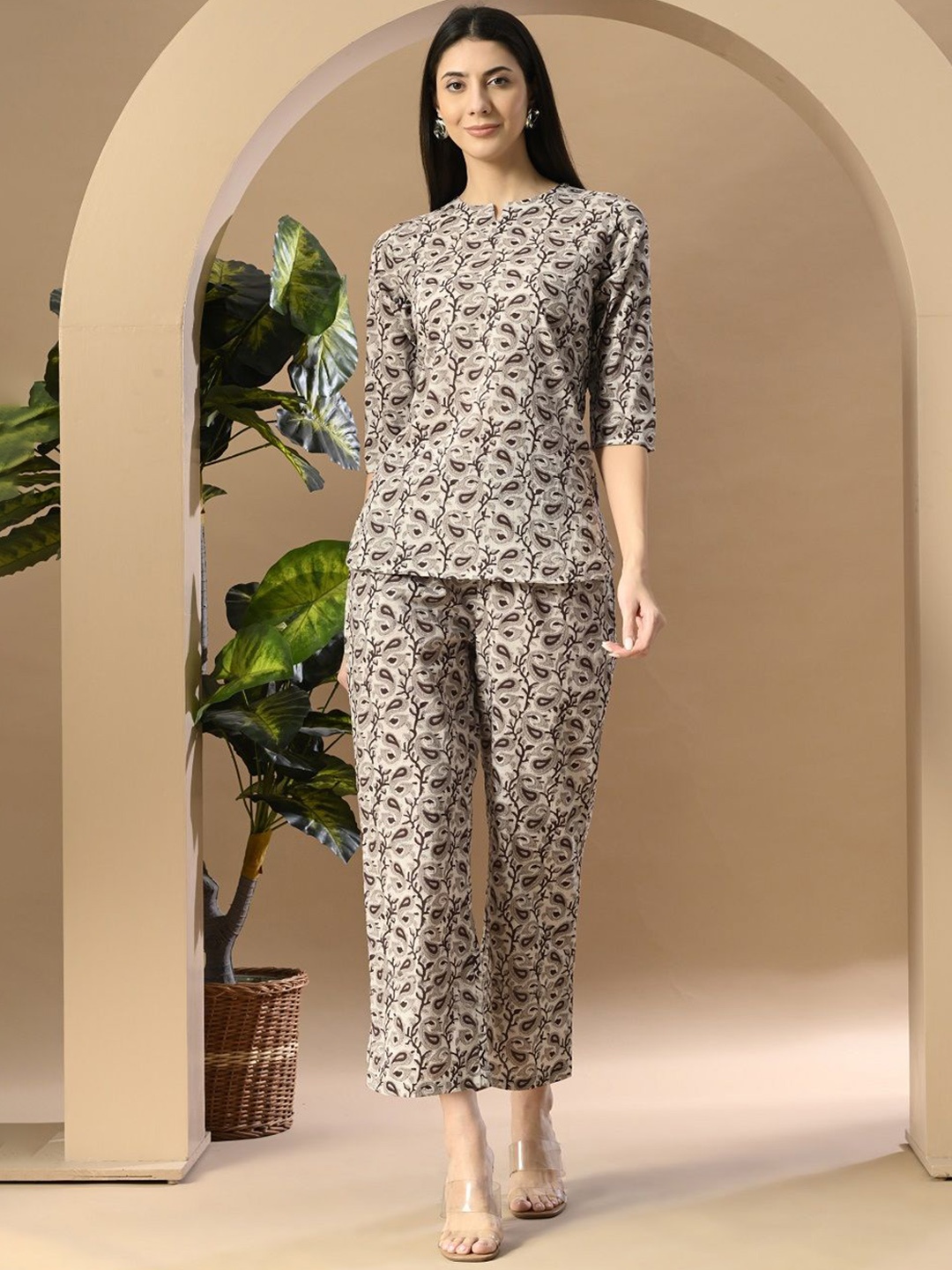 

LYCHNIS Floral Printed Notch Neck Straight Tunic And Trousers, Brown