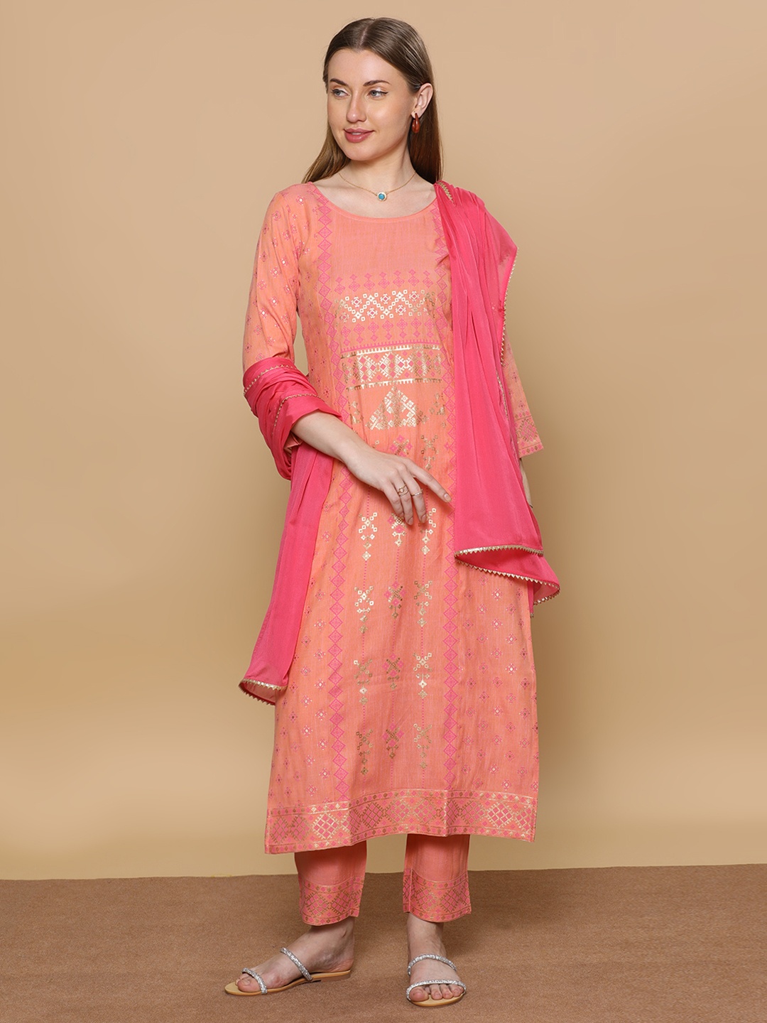 

DUMMY SHAPE Women Paisley Printed Panelled Kurta with Trousers & With Dupatta, Peach