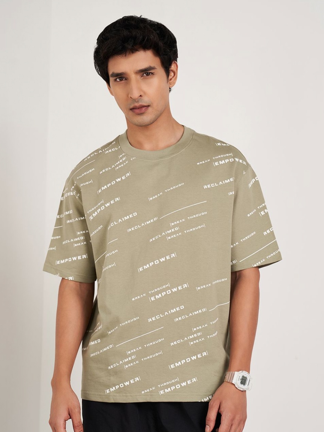 

Street 808 by Pantaloons Men Typography Printed Round Neck Cotton Oversized T-shirt, Olive