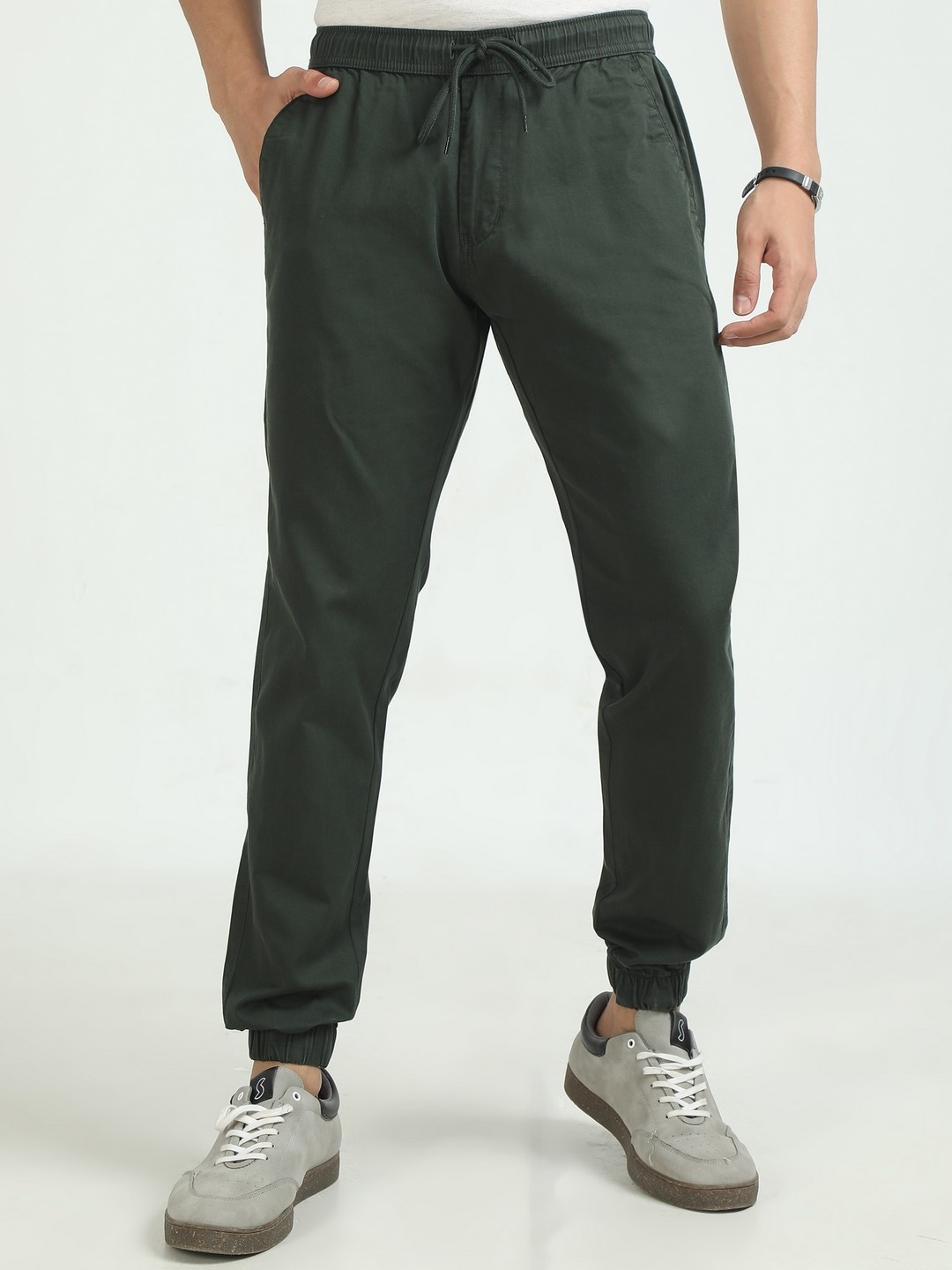 

NEVER NEUD Men Relaxed Air Joggers Trousers, Olive