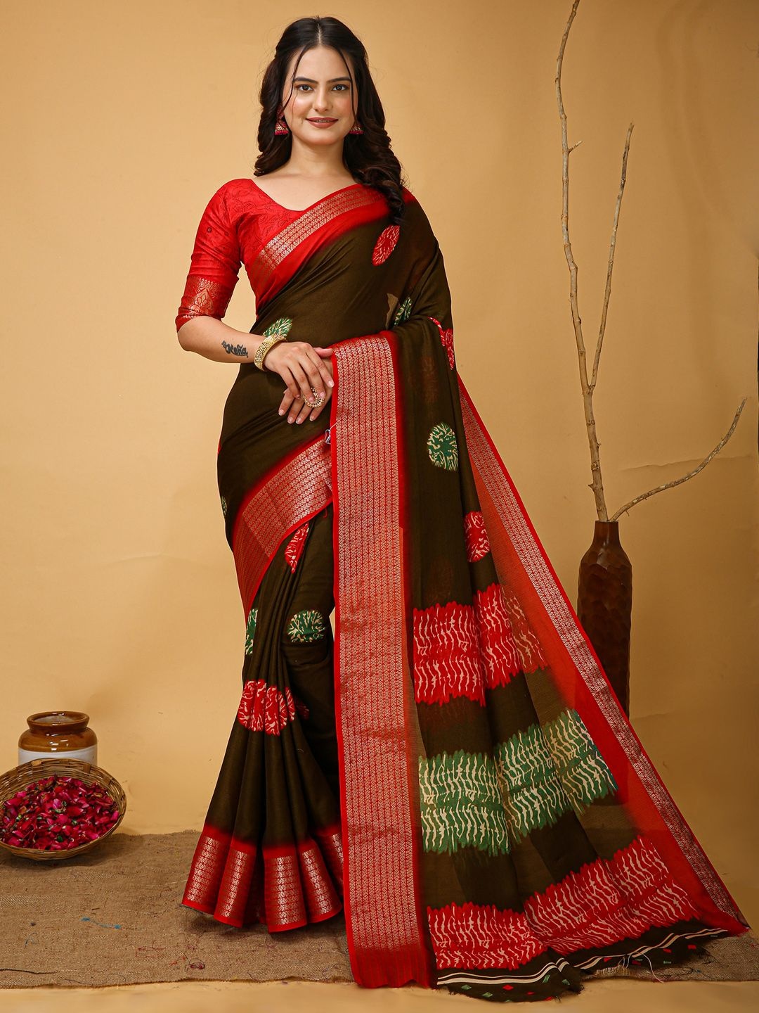 

Anouk Rustic Zari Silk Blend Sungudi Saree, Olive