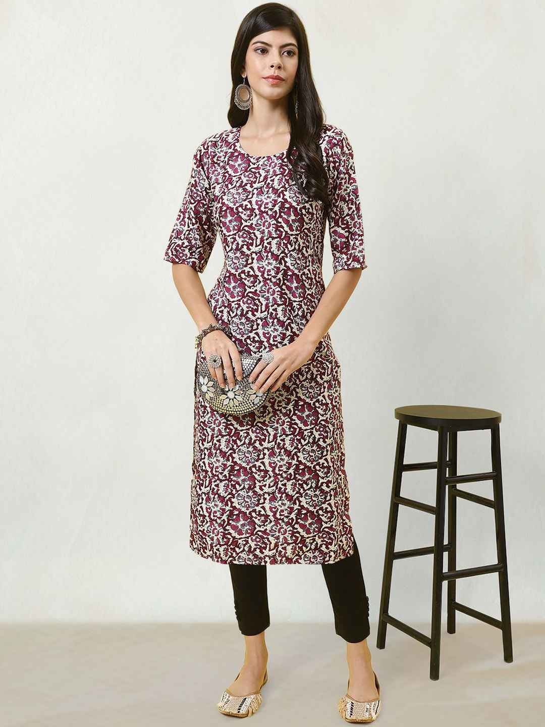 

Moda Rapido Floral Printed Round Neck Straight Kurta, Purple