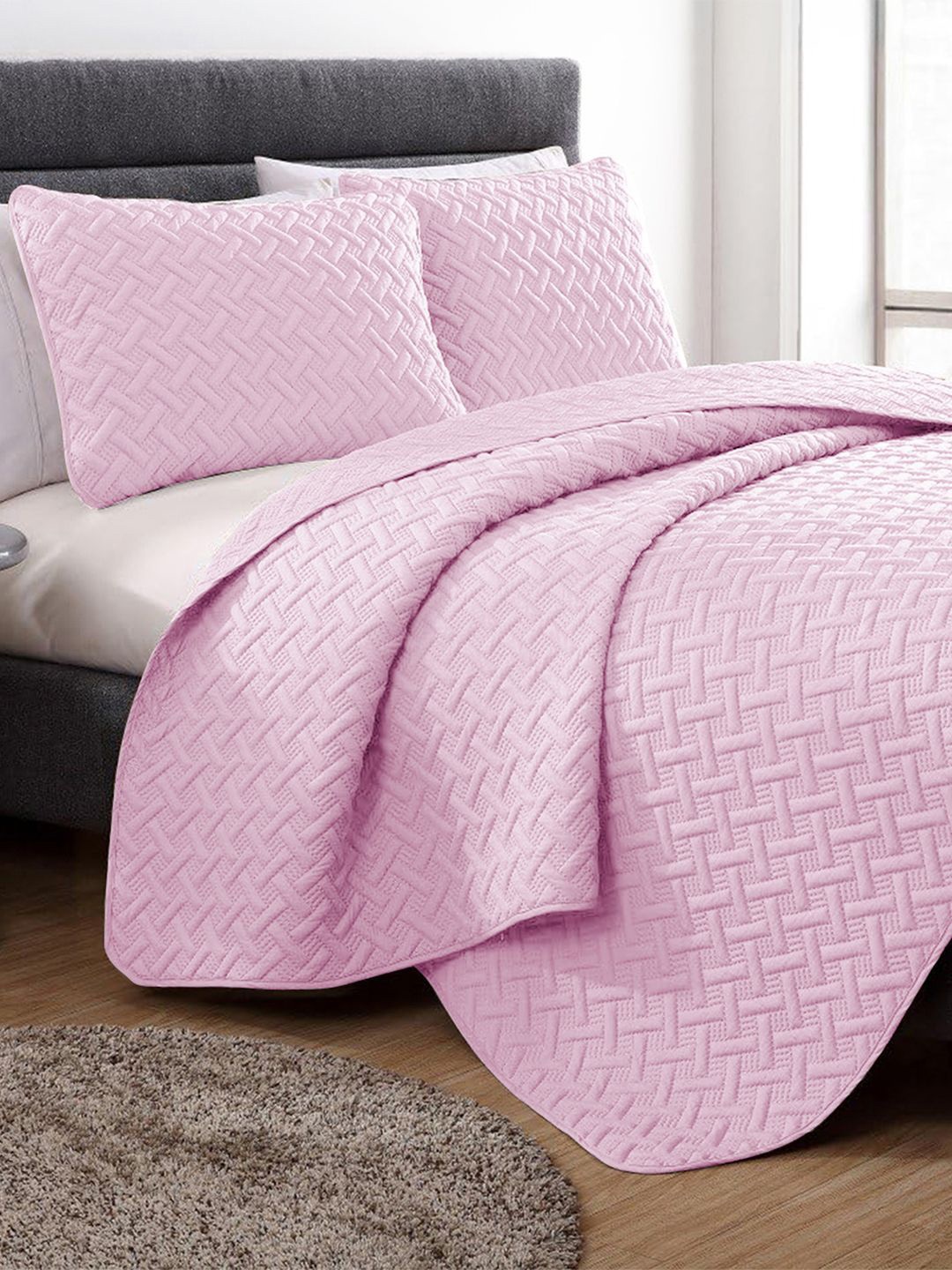 

Story@home Pink Queen Bedsheet with 2 Pillow Covers