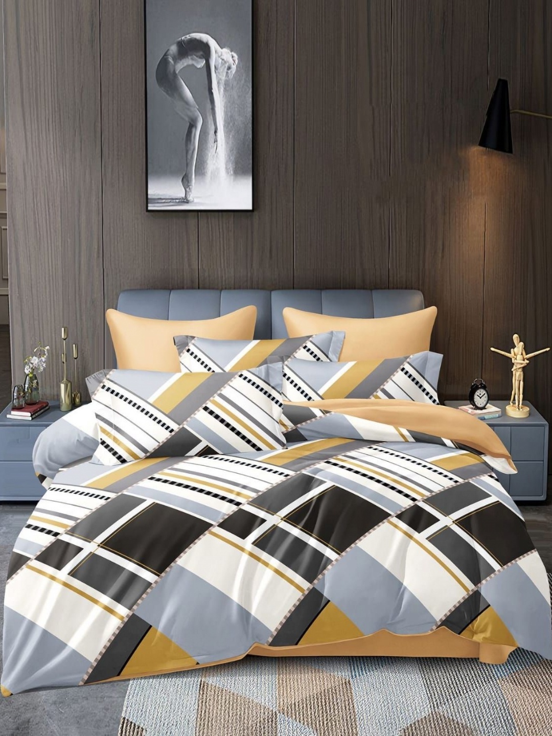 

Bajo's White & Black Geometric Printed Cotton 300 TC Queen Bedsheet Set 2.25 m X 2.50 m