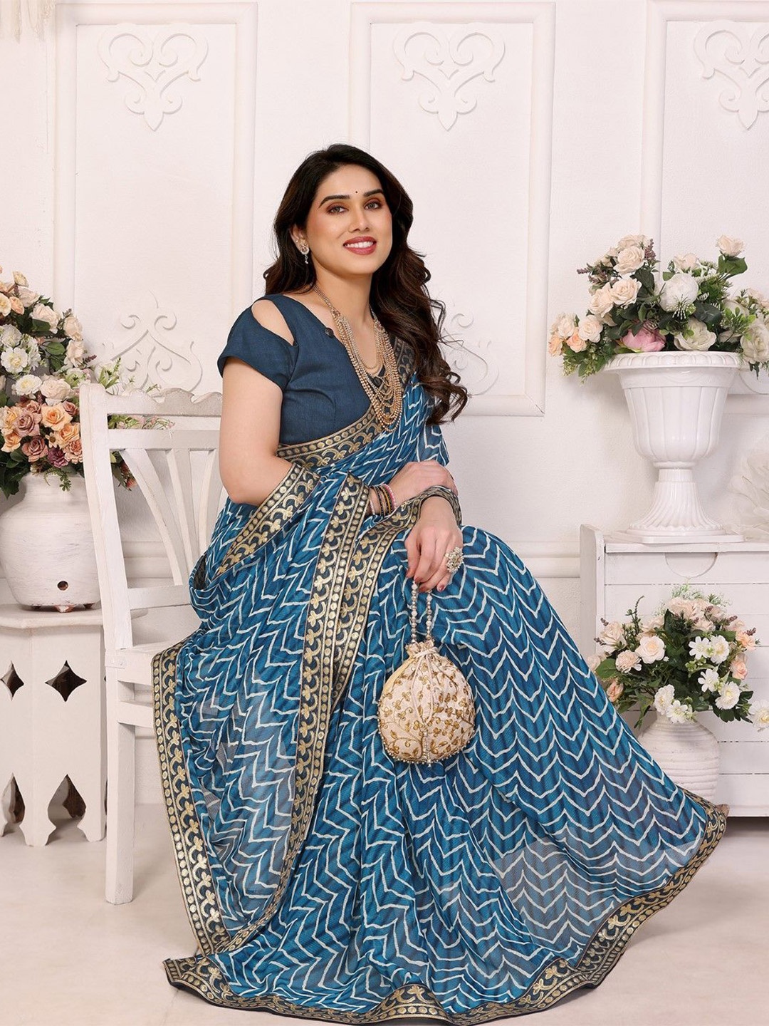 

KALINI Floral Poly Georgette Saree, Blue