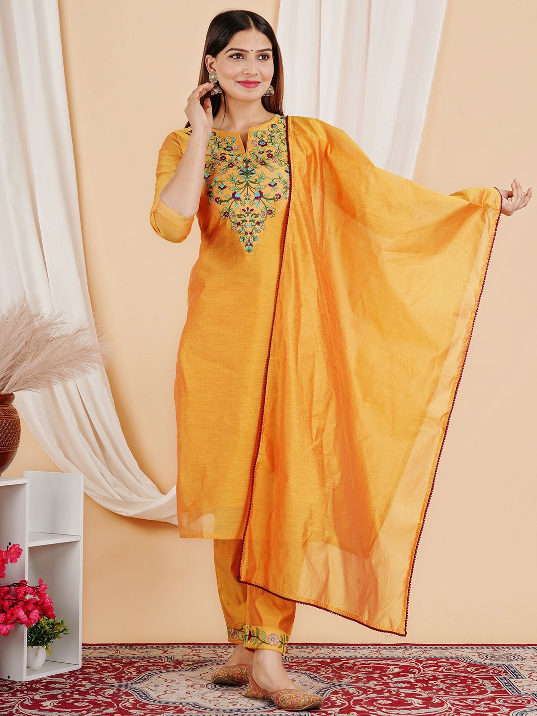 

AMIRAS INDIAN ETHNIC WEAR Women Floral Embroidered Regular Thread Work Chanderi Cotton Kurta with Palazzos &, Mustard