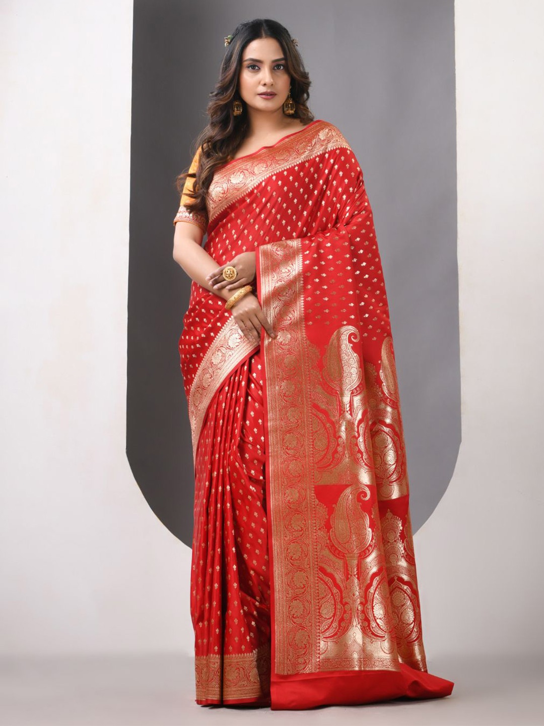 

Charukriti Woven Design Zari Pure Silk Banarasi Saree, Red