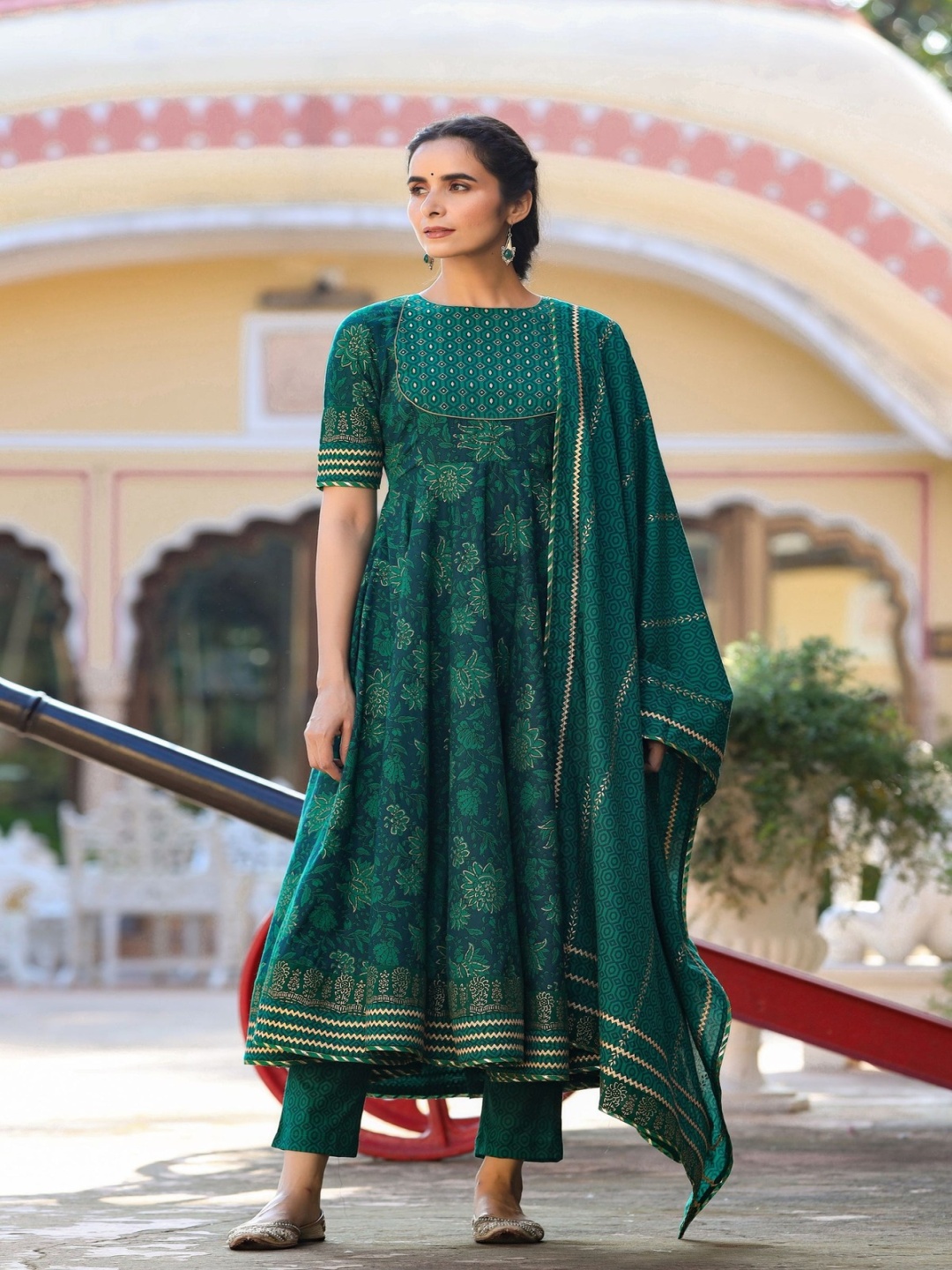 

GoSriKi Floral Printed Boat Neck Anarkali Kurta With Trousers And Dupatta, Green