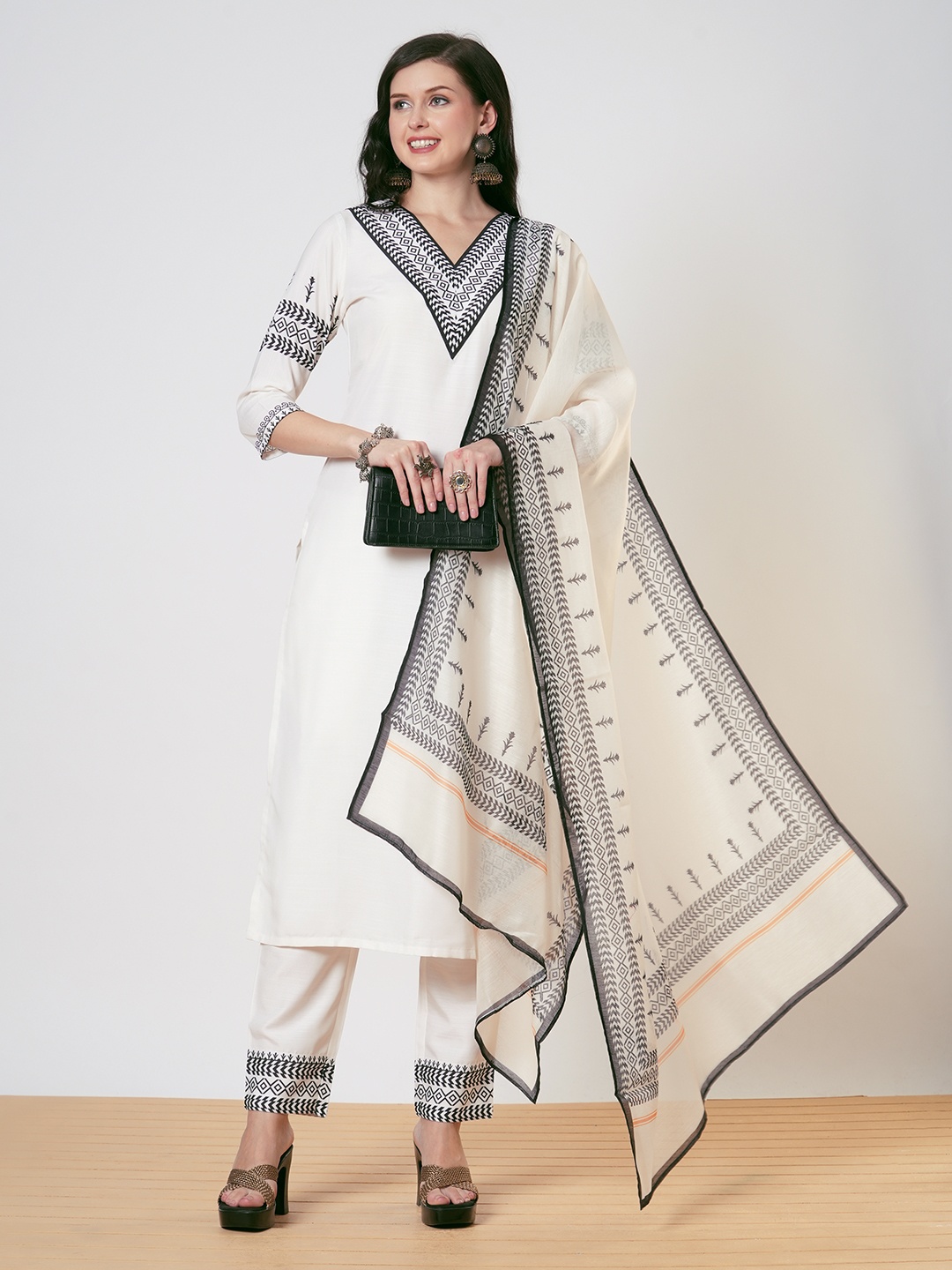 

GoSriKi Women Printed Regular Kurta with Trousers & With Dupatta, White
