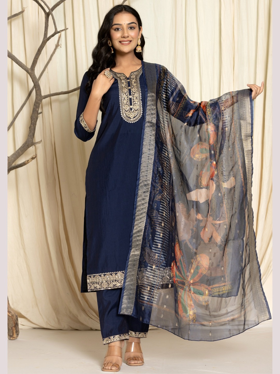 

VEDANA Women Embroidered Regular Thread Work Kurta with Trousers & With Dupatta, Navy blue