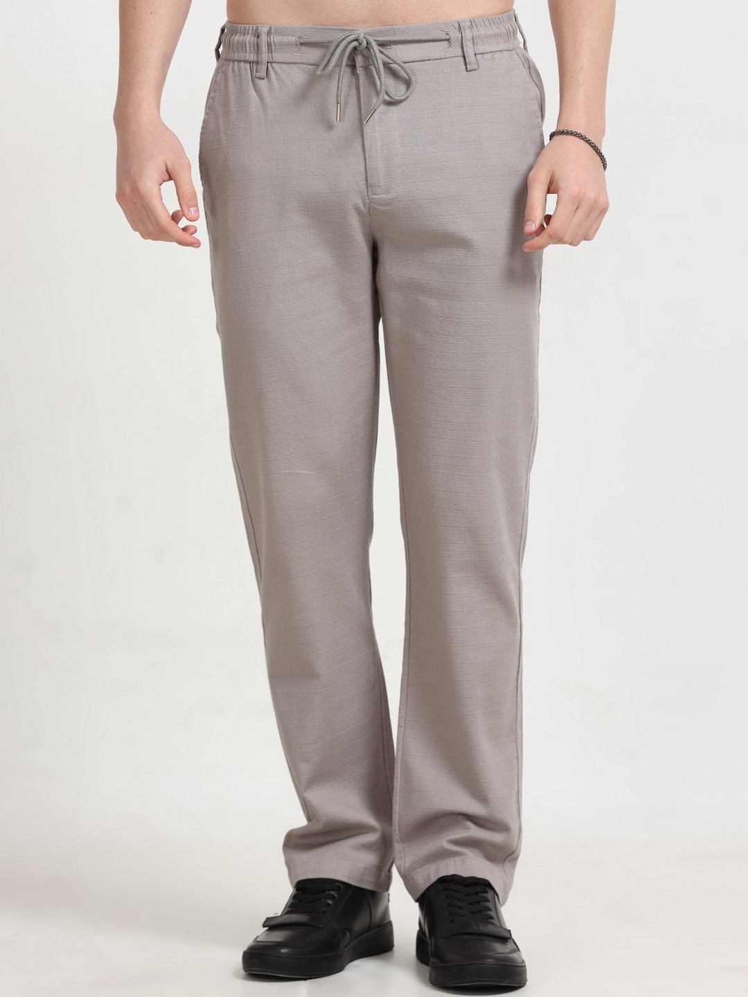 

NEVER NEUD Men Relaxed Fit Trousers, Grey