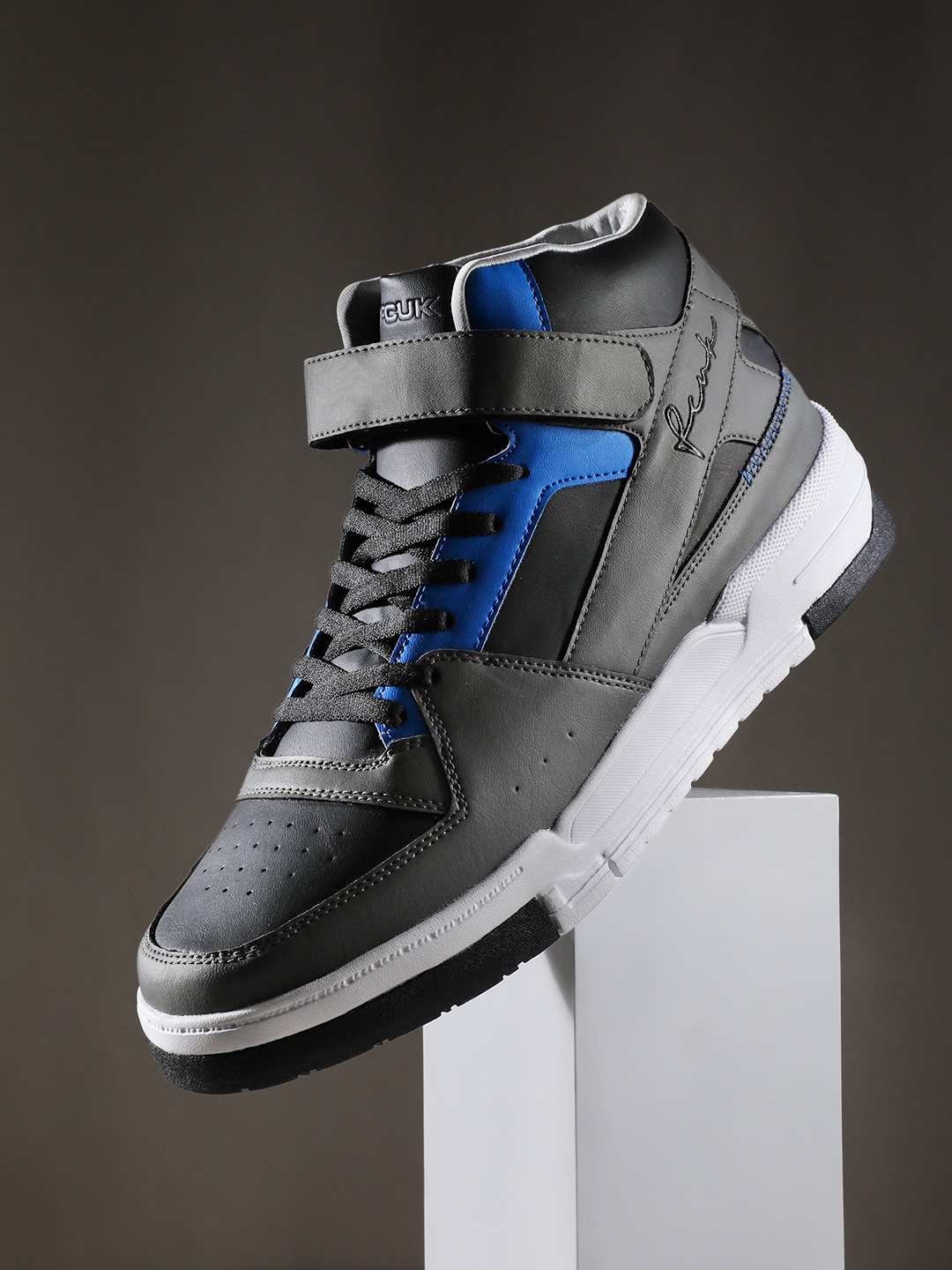

FCUK Men Colourblocked Mid-Top Sneakers, Grey