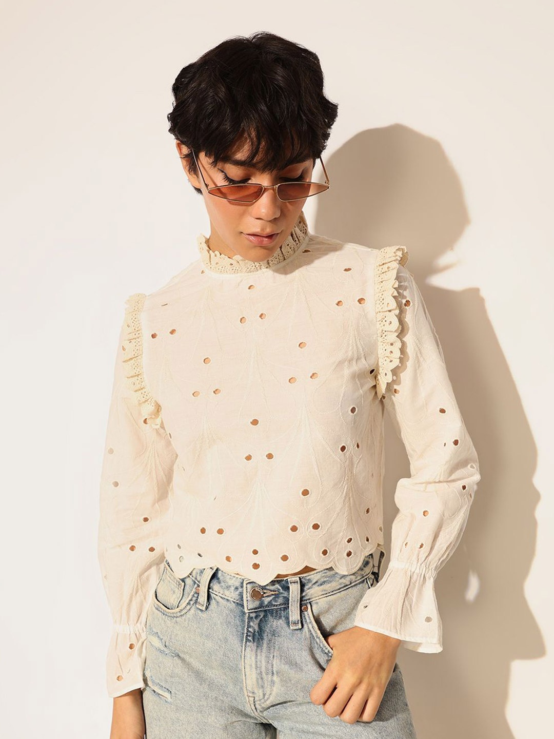 

ONLY Women Ruffles Bohemian Cotton Schiffli Blouson Crop Top, Cream