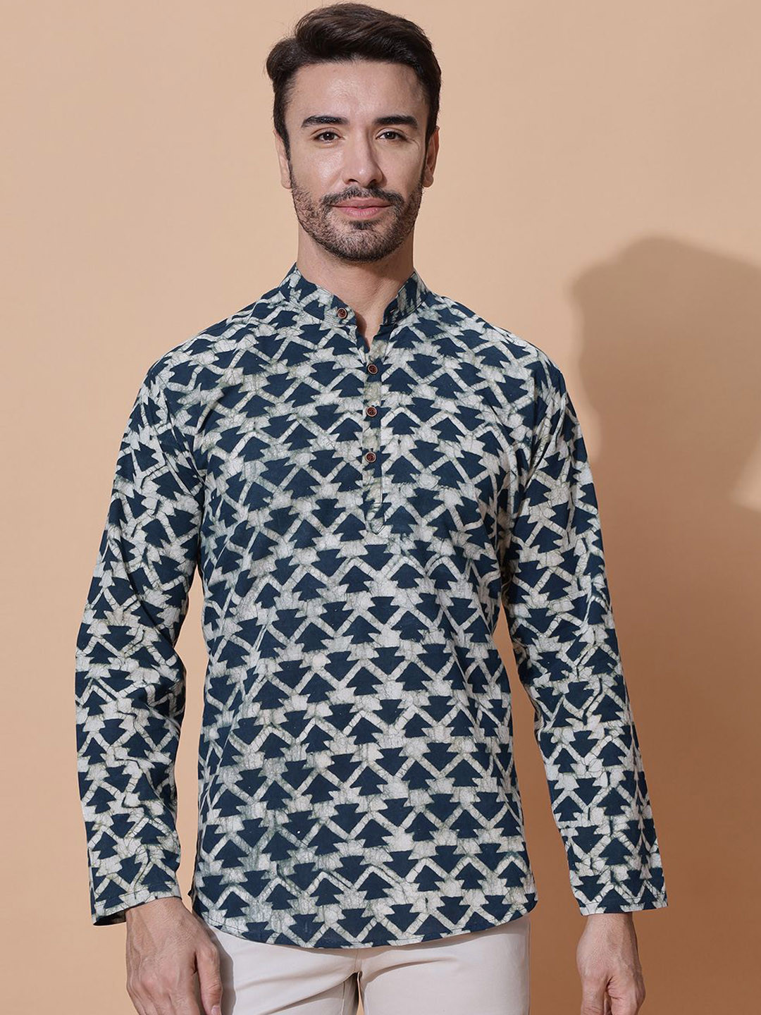

MOSHI Men Geometric Printed Thread Work Kurta, Green