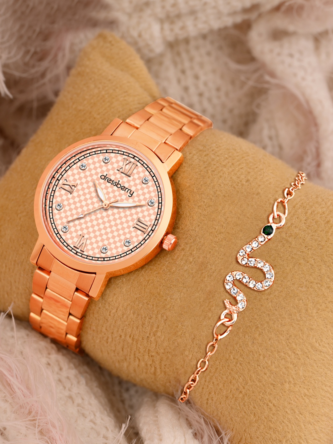 

DressBerry Women Watch & Bracelet Gift Set DBWJ25, Rose gold