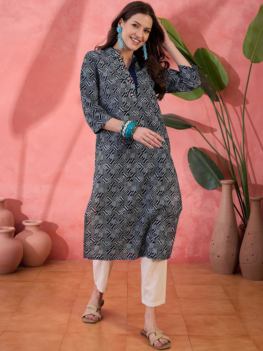 

Sangria Blue Geometric Printed Mandarin Collar Pure Cotton Straight Kurta