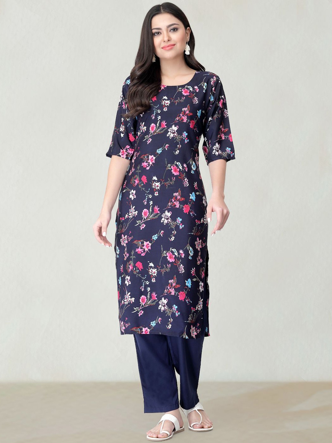 

Moda Rapido Floral Printed Round Neck Straight Kurta, Navy blue