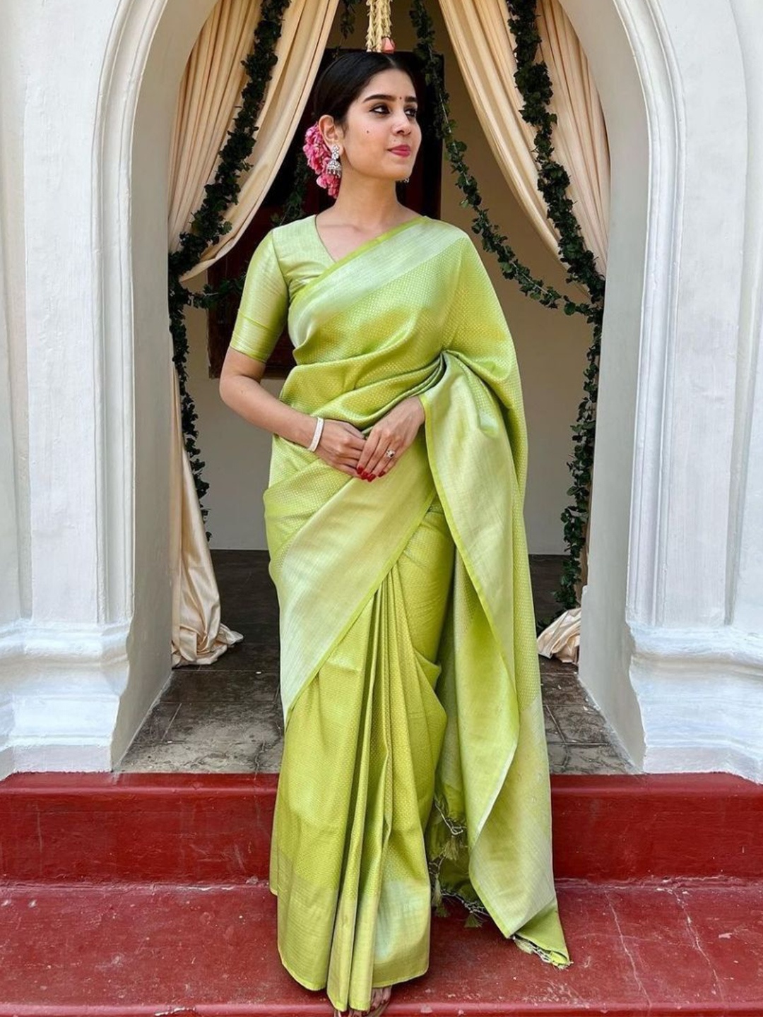 

Taslar Woven Design Zari Pure Silk Banarasi Saree, Olive