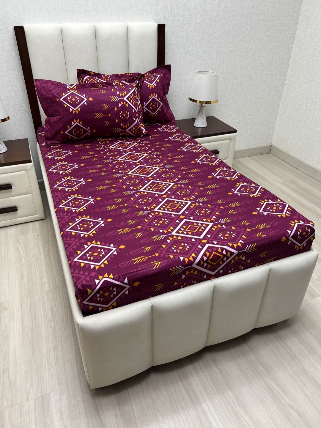 

Pure Decor Lounge Fur Maroon Printed Pure Cotton 220 TC Single Bedsheet Set 1.73m x 2.36m, Purple