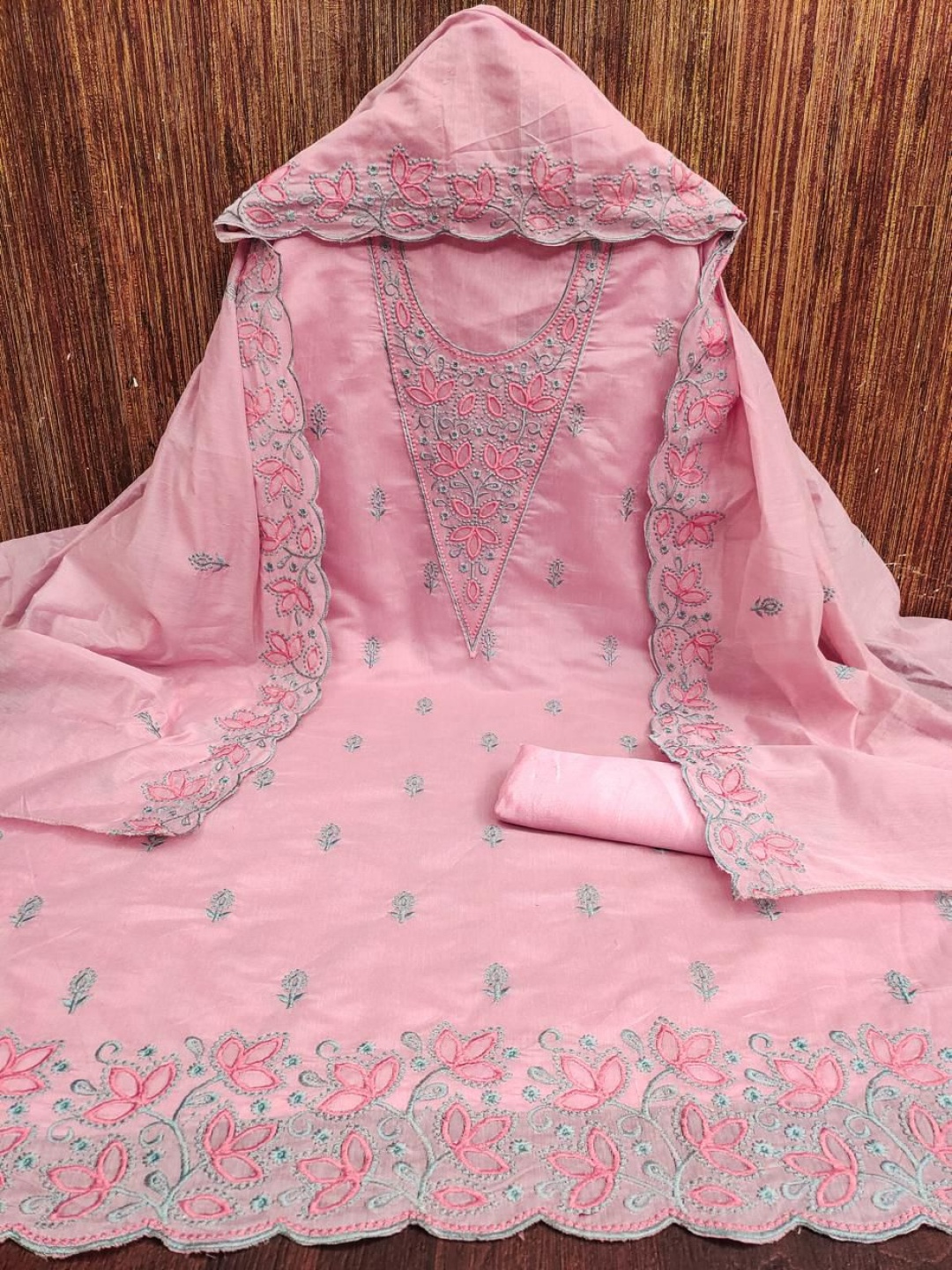 

VAAZI CREATOR Embroidered Unstitched Dress Material, Pink