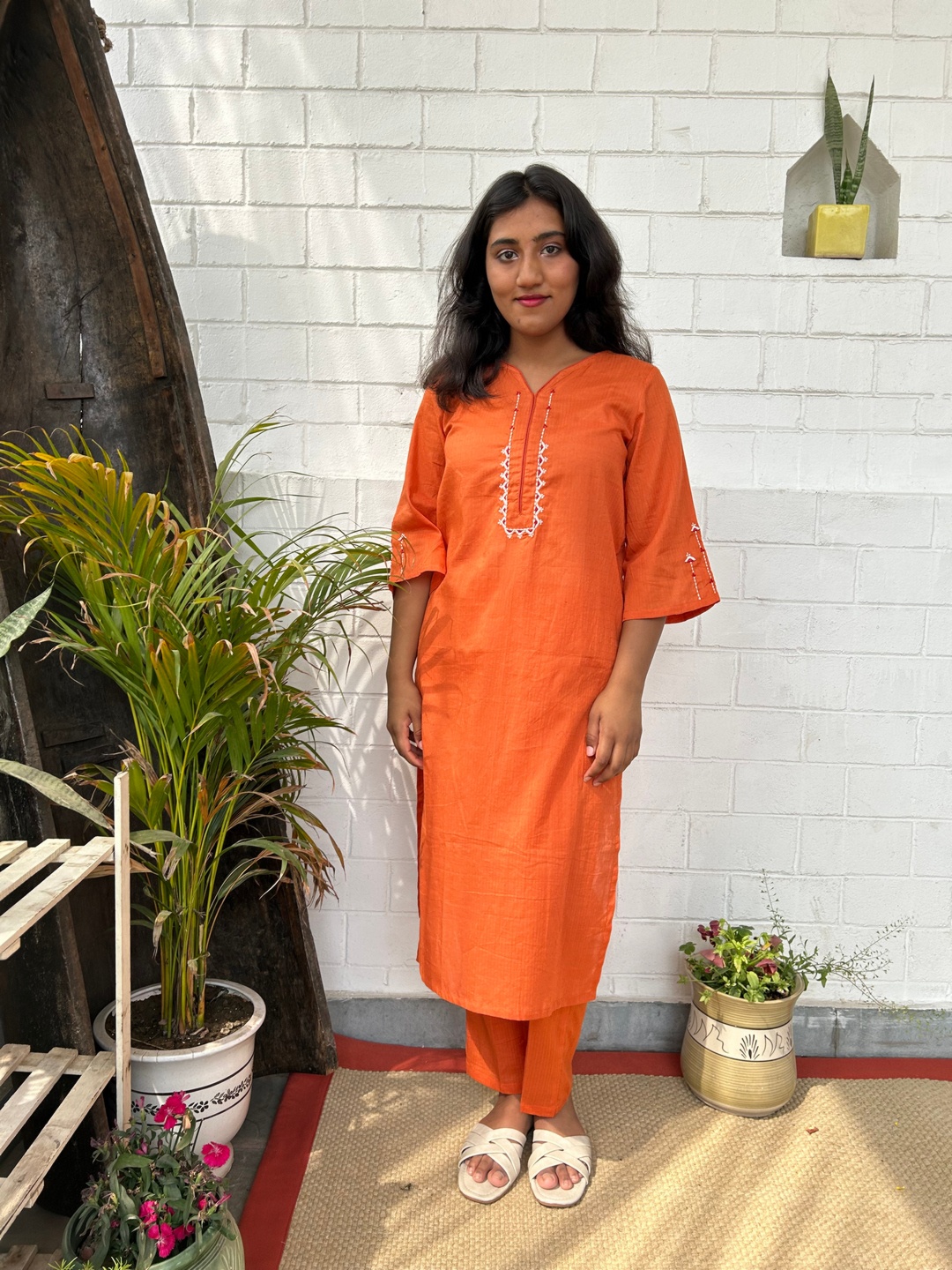 

zuri Women Embroidered Regular Pure Cotton Kurta with Trousers, Orange